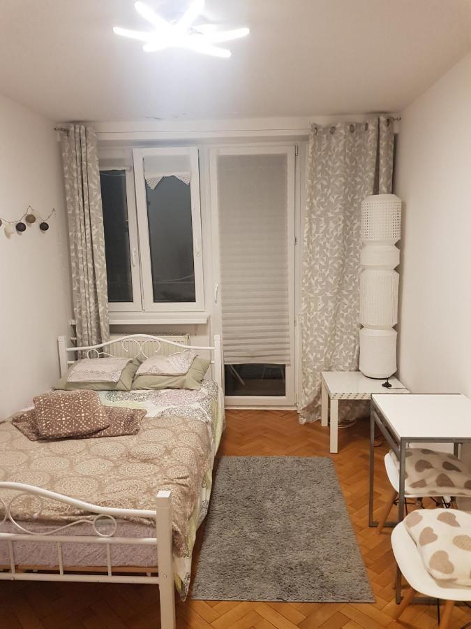 Apartament Plac Trzech Krzyzy ワルシャワ エクステリア 写真